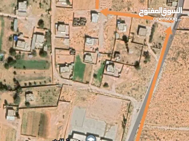 أرض للبيع في منطقة العزيب قريبة من مسجد ومدرسة العزيب