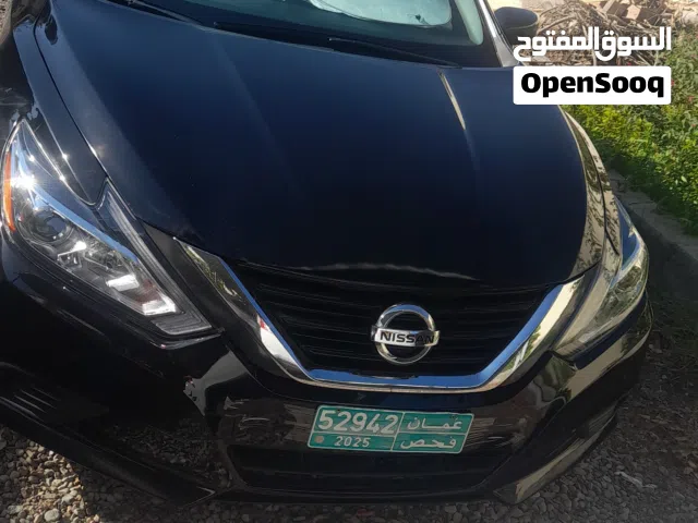 نيسان التيما فئة الS