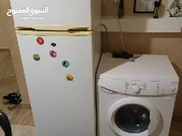 ثلاجة بحالة جيدة