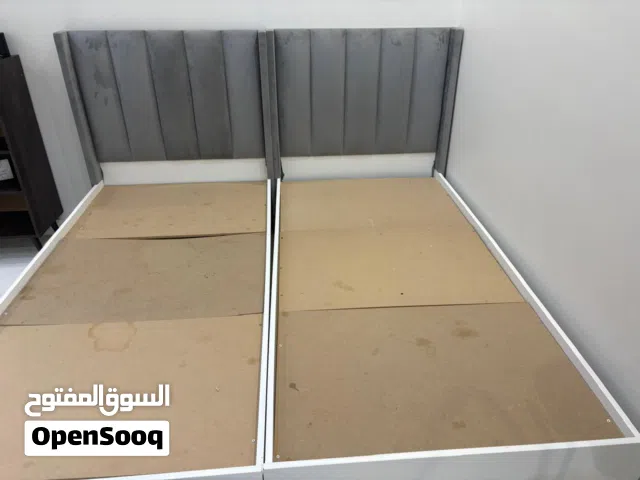 سريرين لون رصاصي