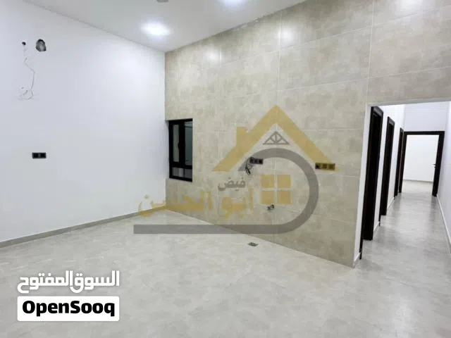 125 m2 2 Bedrooms Apartments for Rent in Basra Al-Akawat