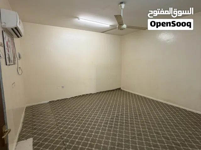 غرفة وصالة للعوائل