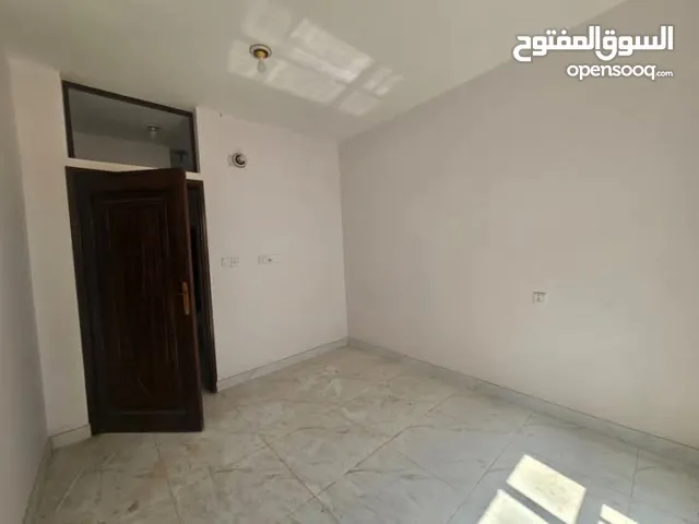 Unfurnished Monthly in Sana'a Hayel St.