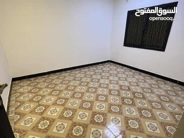100 m2 2 Bedrooms Apartments for Rent in Basra Khadra'a