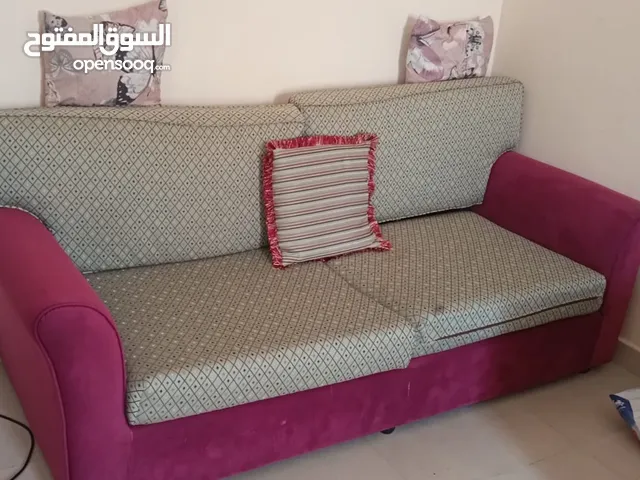 للبيع كرسى مع طاوله