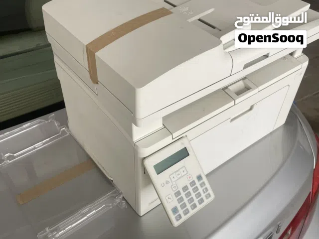 طاوله مستطيل مع طاوله زاويه يمكن الحاقها بها كما في الصوره  طابعه hp بحاله ممتازه ملون وابيض واسود