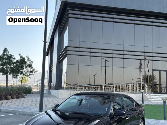 للبيع التيما :2021 فئة SV باعلا المواصفات بحالة الوكاله 4 سلندر وارد امريكا