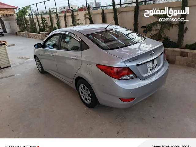 اكسنت 2015محرك 16فحص ليوم7جيد استخدام وممشه خفيف عداد 130km