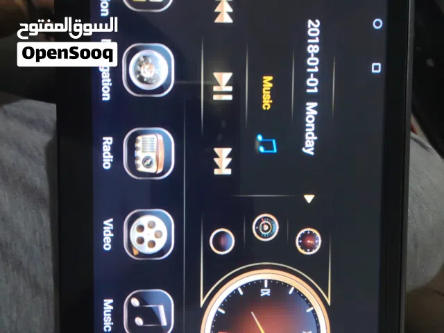 للبيع شاشة 9 انج مع لفريم مل رفور