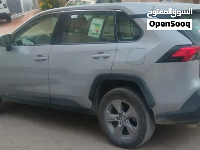 2025 تويوتا راف فور Basic