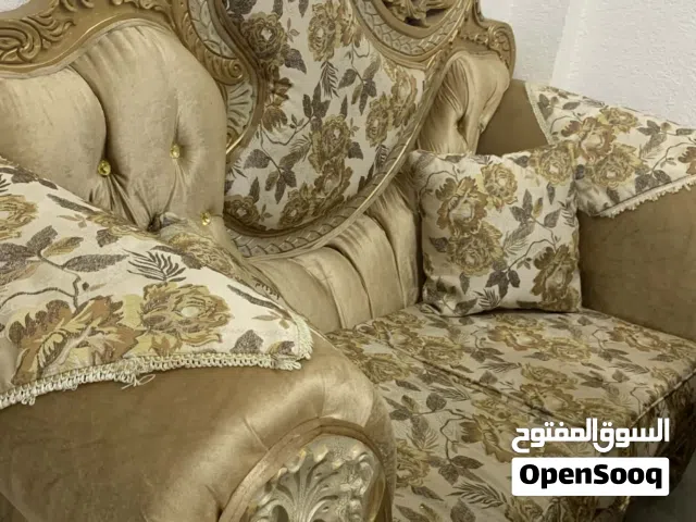 طقم كنب مصري 9 مقاعد بحاله جيدجدا
