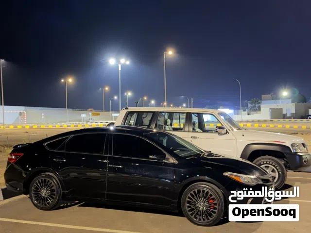 2016 تويوتا افالون Limited