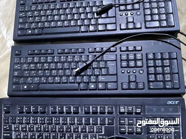 كيبوردات وماوسات وكوابل