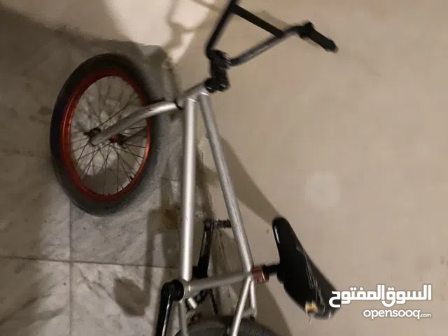 دراجة رباعية مستعملة بحالة جيدة مع مواصفات مميزة