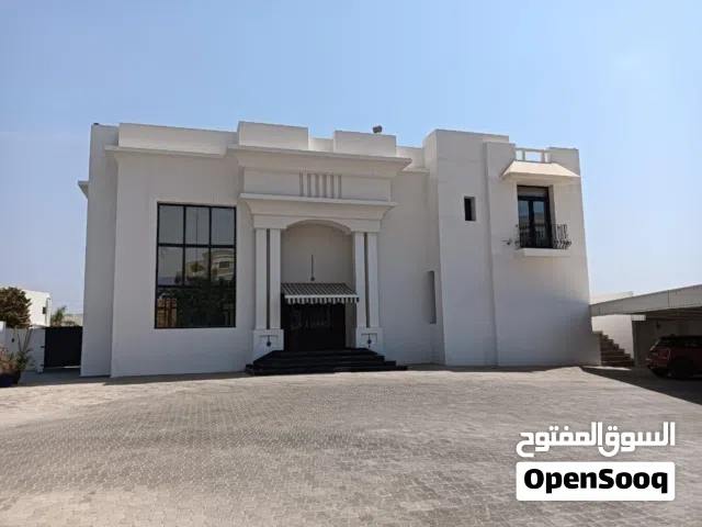 750 m2 5 Bedrooms Villa for Sale in Muscat Qurm