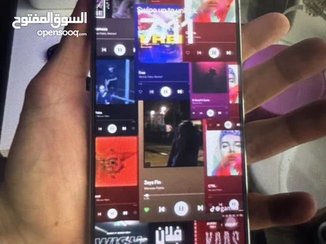 iPhone 15 Pro Max, 256GB storage, 79% battery health, flawless, comes with all accessories