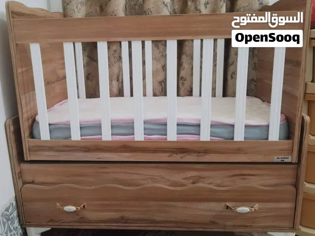 جرباية طفل جديده جدآ مع دوشك