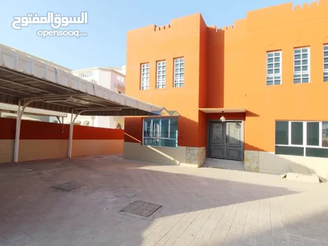 #REF878    Beautiful 4BR+Maidroom Villa for Rent in Al Hail North