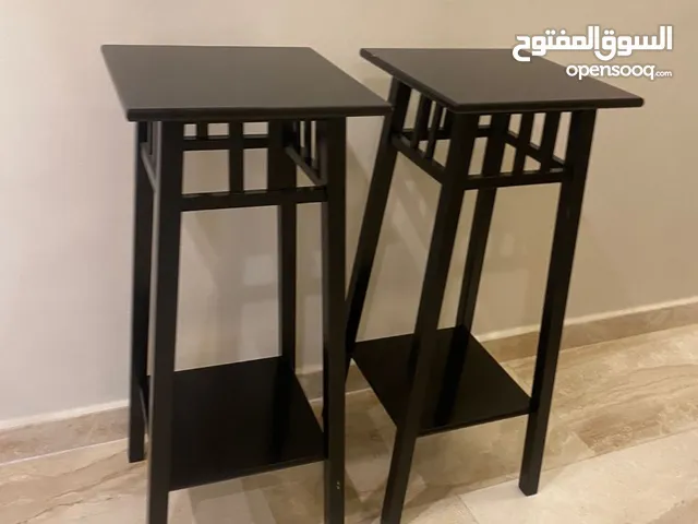 طاولات زاوية من ايكيا لون اسود