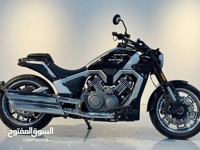 Brixton GK1000 V-Twin Cruiser (sport motorcycle, دراجة نارية رياضية، ستريت فايتر)