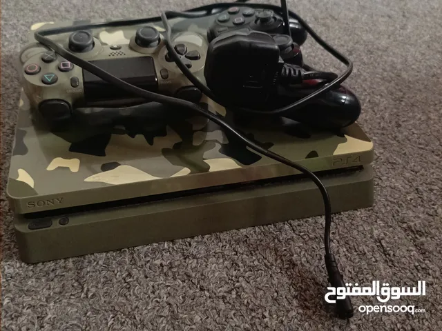 بلايستيشن 4 سبيشل اديشين مع 2 كنترول و سلك التشغيل للبلايستيشن