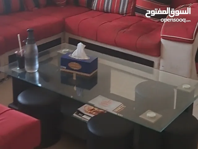 كنبات بسعة 7 أشخاص + طاولة وسط بكراسي ل 6 أشخاص