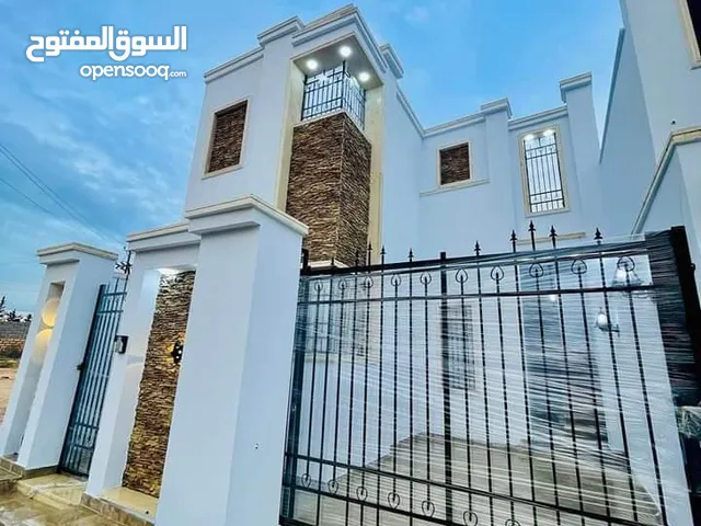 125m2 3 Bedrooms Townhouse for Sale in Tripoli Ain Zara
