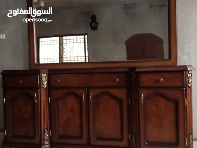 دلسوار تفصيل خشب لاتية18 مقشط زان قشرة مع مرآة بحالة ممتازة جدا شبه جديد