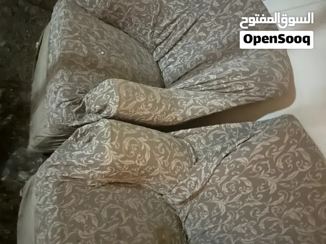 كنب ثلاث حبات