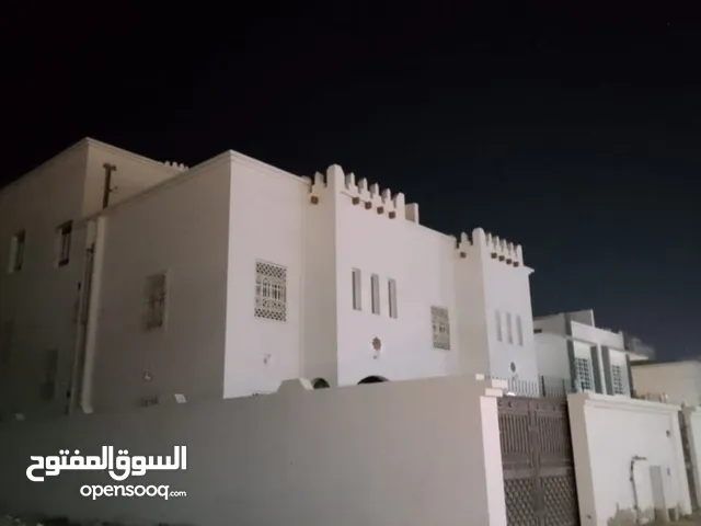360m2 More than 6 bedrooms Villa for Sale in Muscat Seeb