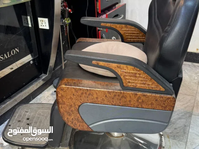 بيع غراص محل حلاقه اصليه  بالكامل