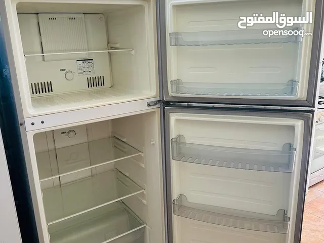 ثلاجه للبيع