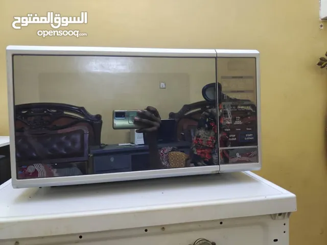 LG 30+ Liters Microwave in Khartoum