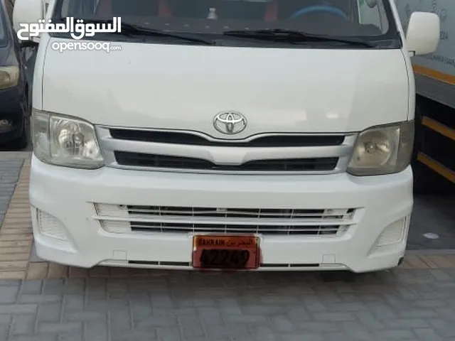 Toyota Hiace Mid-roof 2008 for sale