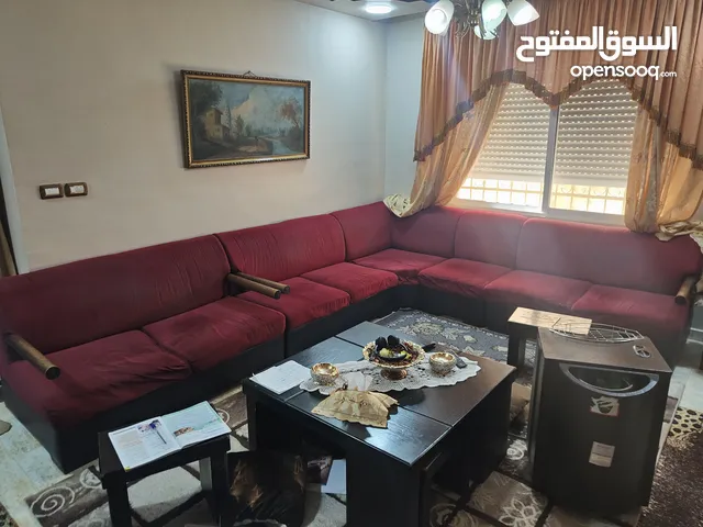 كورنر مستعمل بحالة جيدة جدا للبيع ب 70 دينار بس