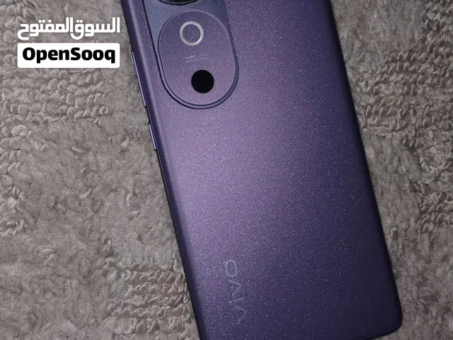 مطلوب جوان فيفو