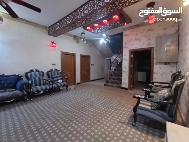250 m2 5 Bedrooms Townhouse for Rent in Basra Other