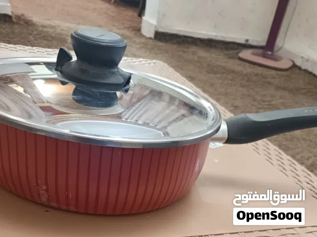 قلاية او طنجرة تيفال الاصلي حجم ضخم ومتين وتدوم لسنين مع غطاية وتنفيسه