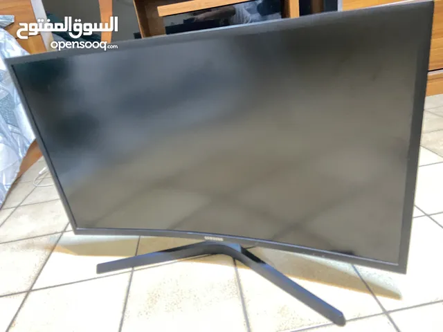 شاشة samsong 144 hertz fhd حجم27 مقوسة (curve) تشغل جميع المنصات