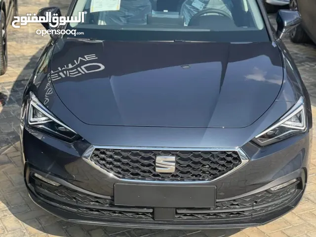 Seat Leon Fr black edition 2022 فللللللللل مع بانوراما عداد 50