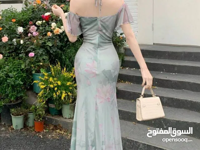 فستان كوري