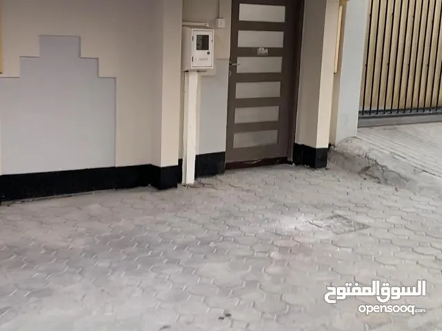 Flat for rent in Riffa Al-Hajiyat