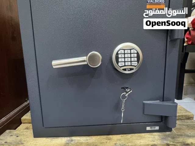 للبيع خزنه او تجوري ماركة اصليه الماني