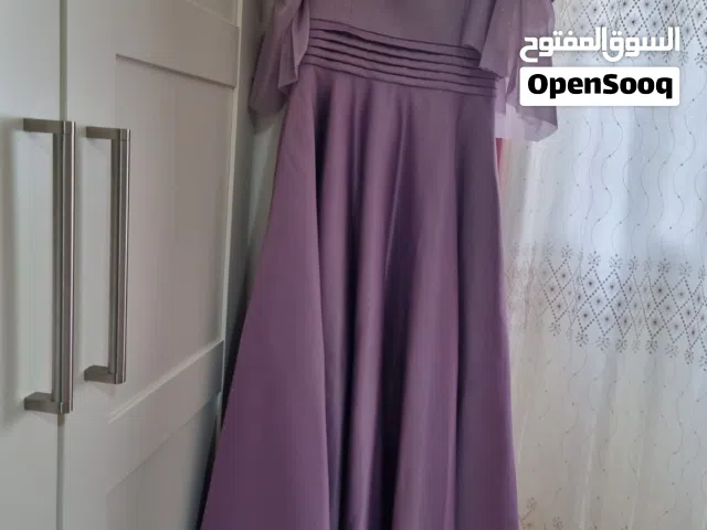 فستانين للبيع