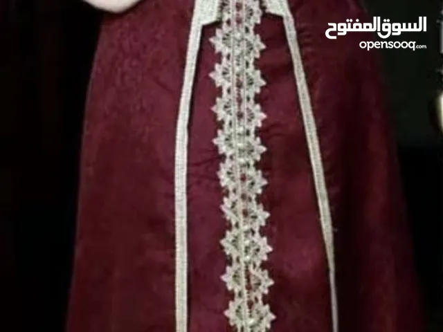 فساتين للبيع