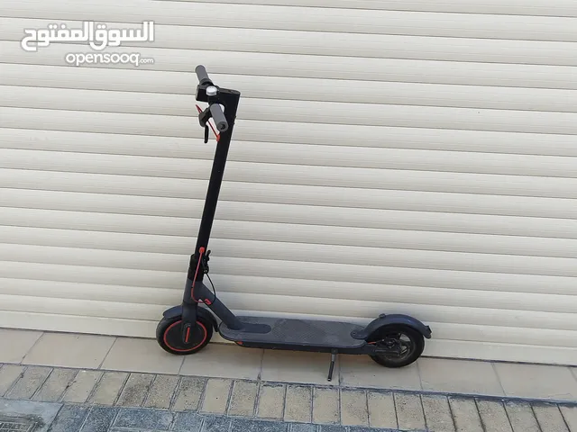 سكوتر بودي لون اسود استعمال خفيف