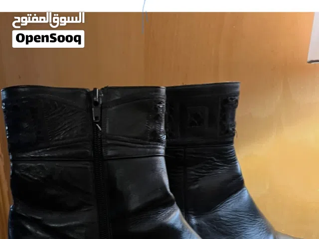 هاف بوت اسود جلد طبيعي