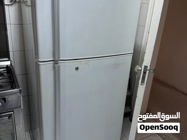 ثلاجة هيتاشي في حالة ممتازة