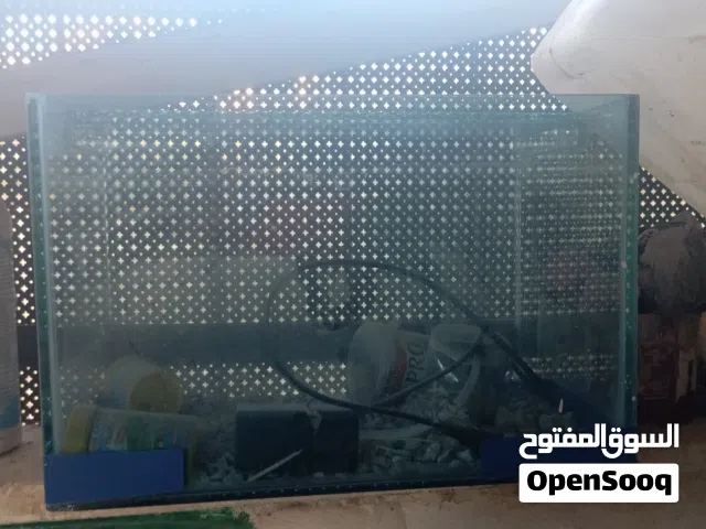 حوض سمك مع اغراضو للبيع