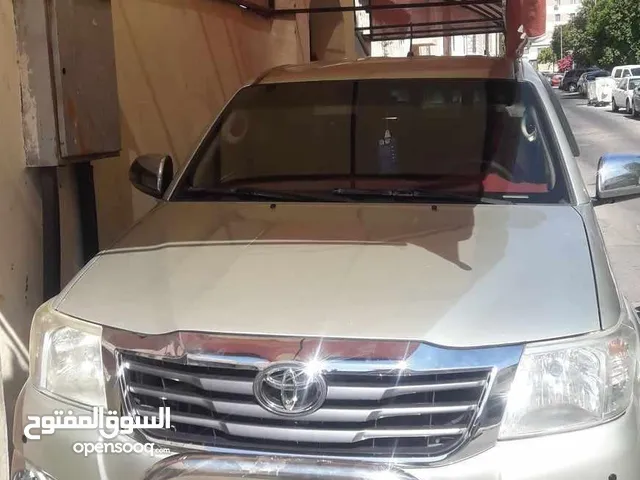 Used Toyota Hilux in Amman
